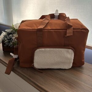 Sturdy canvas weekender bag